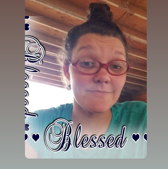 Meet your Posher, Hayley - Picture 1 of 1